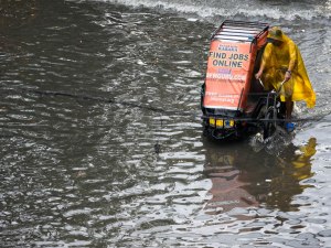Il devrait peut-être regardé sa propre publicité!